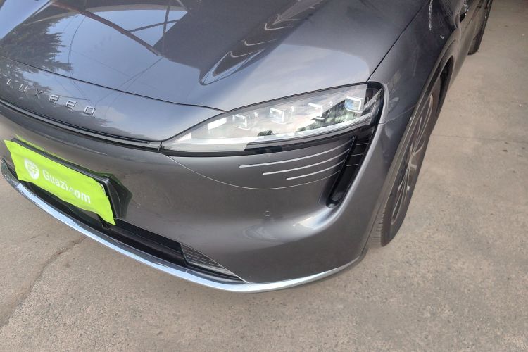 鸿蒙智行 智界R7 2025款 增程 251km Max局部细节36