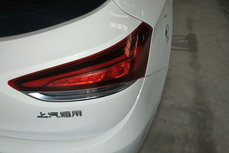 别克 阅朗 2019款 15T 双离合互联精英型 国V车身外观9