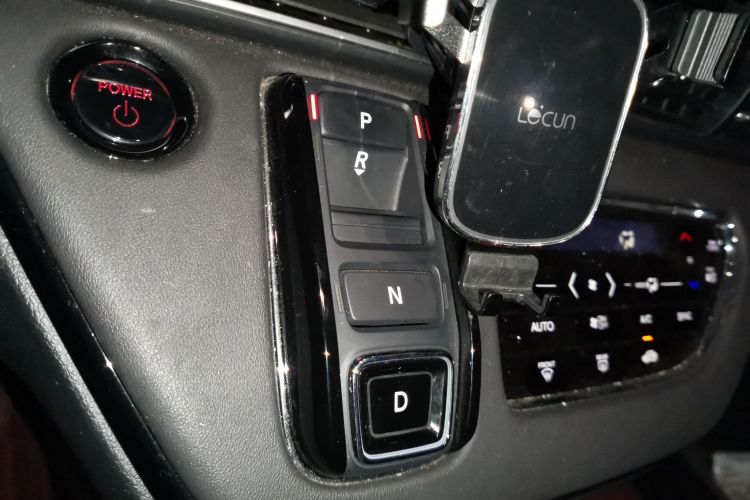 本田 艾力绅 2024款 2.0L e:HEV 豪华版中控内饰18