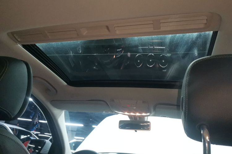 奔驰C级 2020款 改款 C 200 L 时尚型运动版中控内饰22