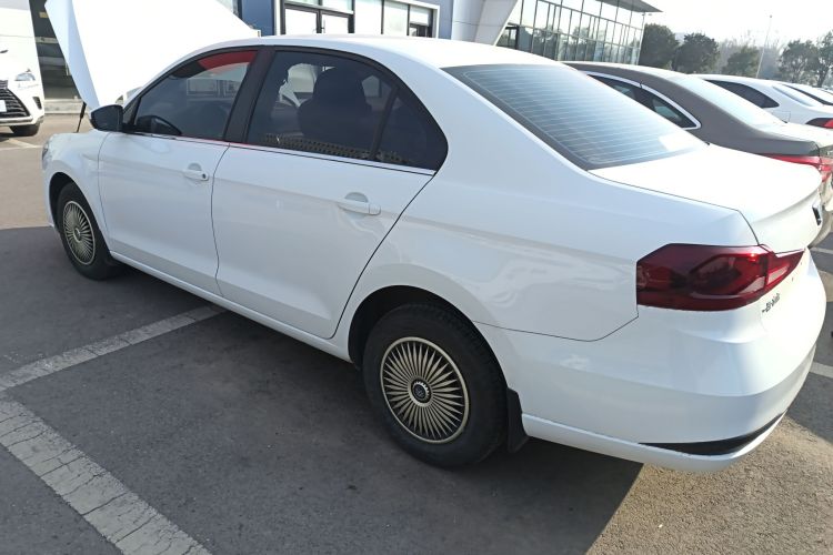 捷达VA3 2024款 1.5L 手动进取版车身外观4