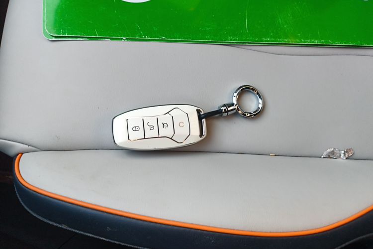 比亚迪 宋PLUS新能源 2021款 EV 尊贵型中控内饰11