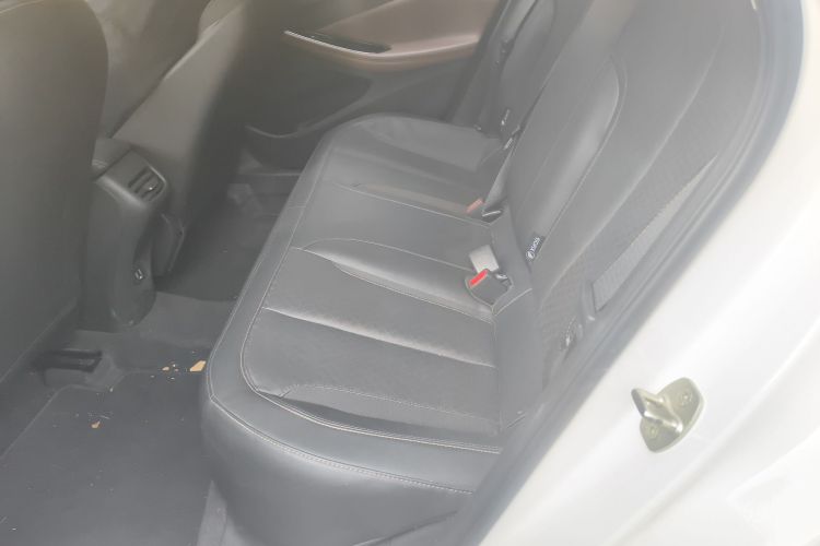 别克 威朗 2022款 Pro 533T 乐享版中控内饰7004