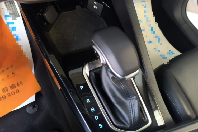 福特 福睿斯 2021款 1.5L 自动钻石版局部细节18