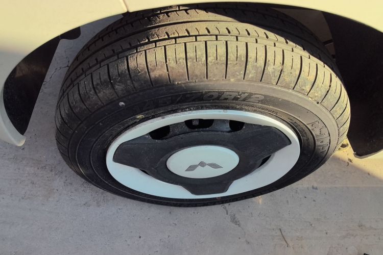 五菱汽车 宏光MINIEV 2024款 第三代 215km 青春版车身外观6008