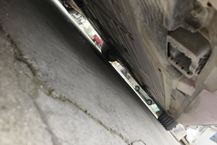 奔驰C级 2022款 改款 C 260 L 运动版局部细节9002