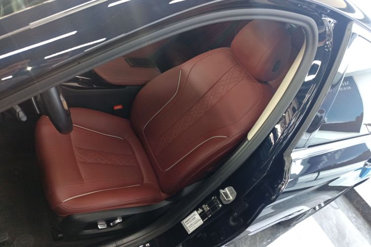 宝马5系 2023款 530Li 领先型 豪华套装中控内饰19