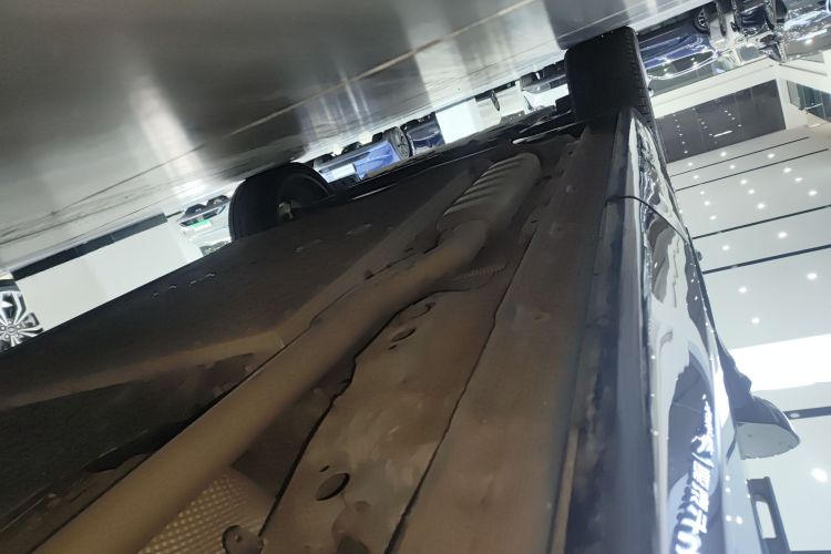 领克08 EM-P 2025款 220km 四驱性能Halo局部细节9002