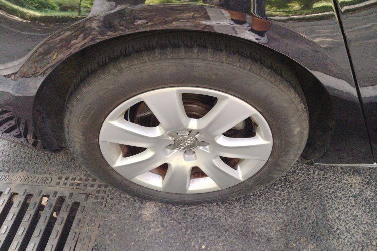 奥迪A8 2013款 A8L 30 FSI 舒适型车身外观56