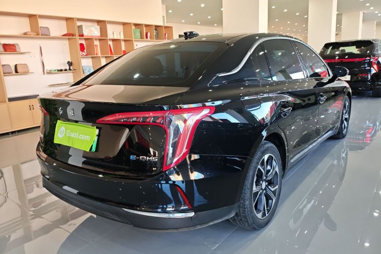 红旗E-QM5 2023款 改款 基础出行版车身外观7