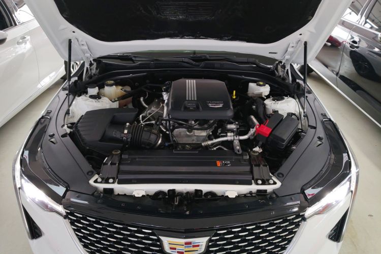 凯迪拉克CT4 2023款 28T 豪华型机舱底盘24