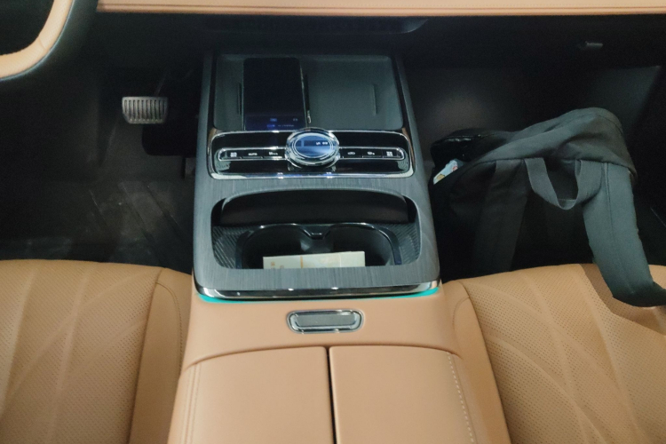 吉利银河 银河星耀8 2025款 130km EM-P 星舰版中控内饰18