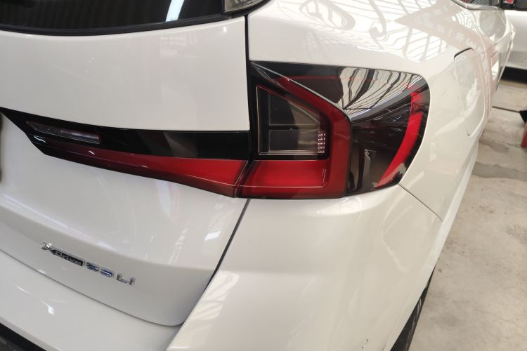 宝马X1 2023款 xDrive25Li M运动套装车身外观9