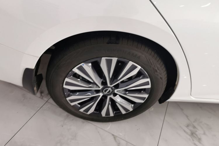 日产 天籁 2022款 2.0L XL-TLS 悦享版车身外观6008