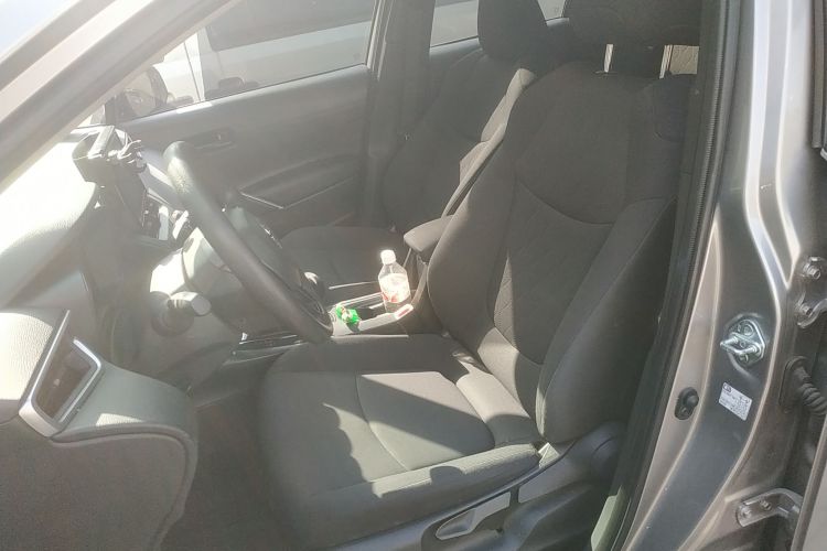 丰田 卡罗拉锐放 2022款 2.0L 先锋版局部细节19