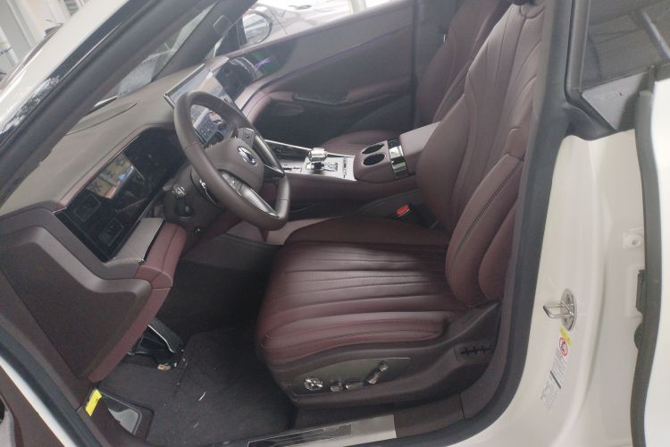 腾势Z9GT 2024款 1100四驱Ultra版中控内饰19