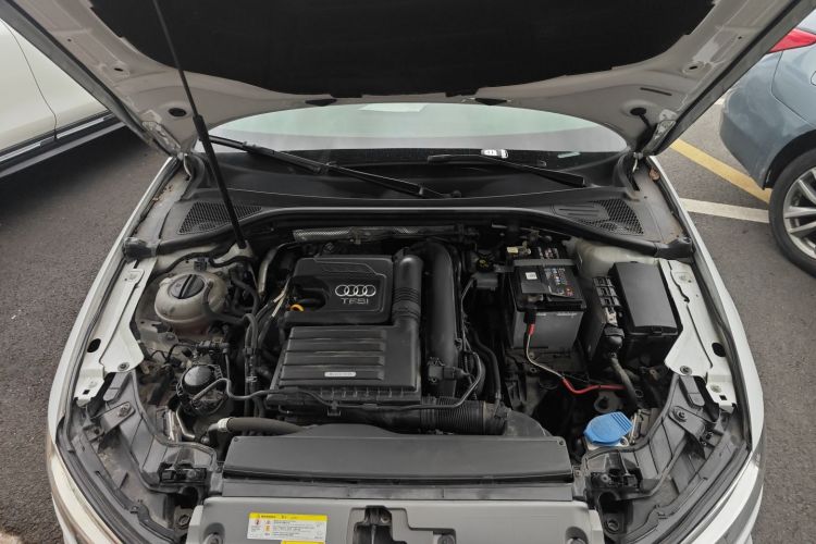 奥迪A3 2020款 Limousine 35 TFSI 时尚型 国VI机舱底盘24