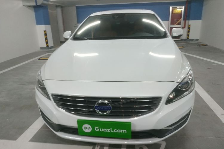 沃尔沃S60 2016款 S60L T5 智驭版车身外观2