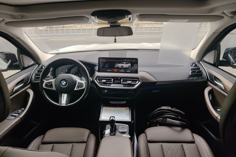 宝马X3 2022款 xDrive30i 领先型 M曜夜套装中控内饰12