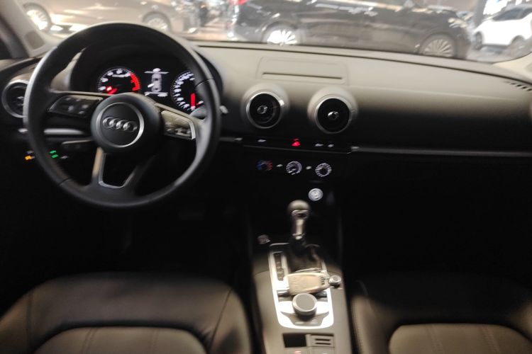 奥迪A3 2020款 改款 Limousine 35 TFSI 进取型 国VI中控内饰12