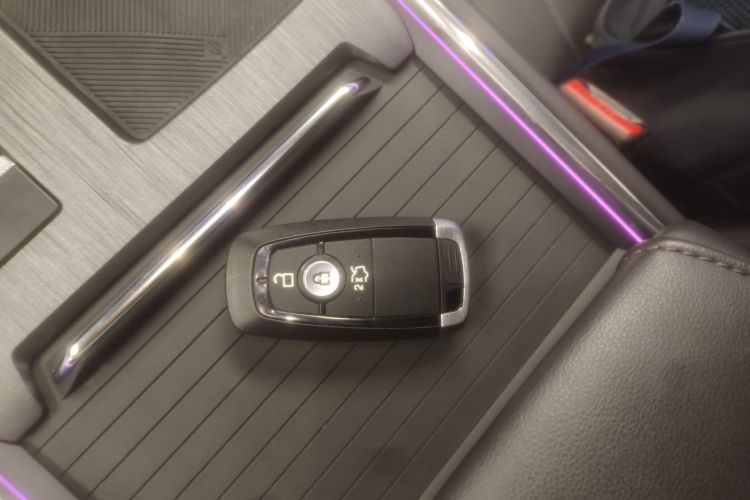 福特 蒙迪欧 2025款 2.0T EcoBoost 至尊型中控内饰7001