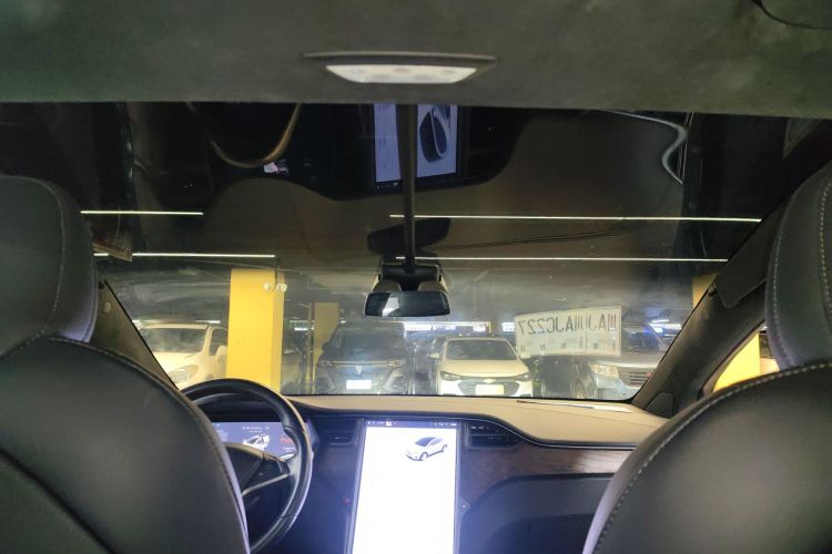 特斯拉 Model X 2020款 长续航升级版中控内饰22