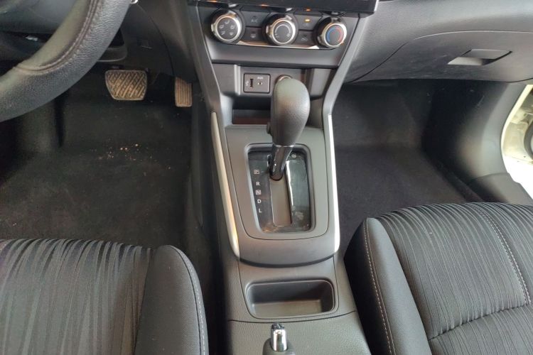 日产 轩逸 2022款 经典 1.6XE CVT舒适版中控内饰18