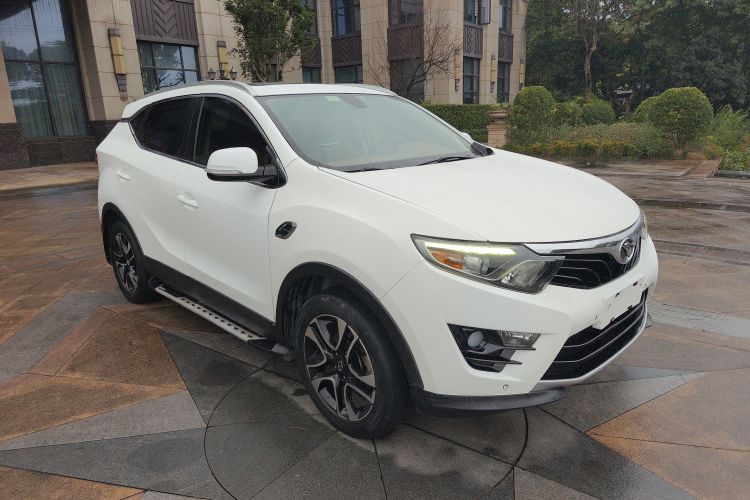 东南DX7 2018款 1.5T 自动荣耀版车身外观3