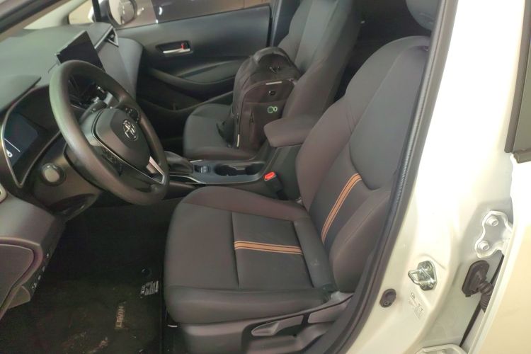 丰田 雷凌 2024款 智能电混双擎 1.8L 豪华版中控内饰19