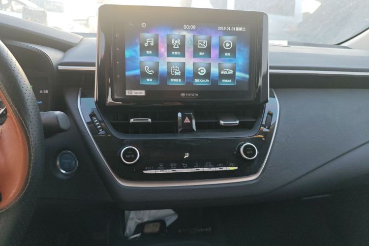 丰田 卡罗拉 2019款 双擎 1.8L E-CVT GL-i精英版中控内饰16