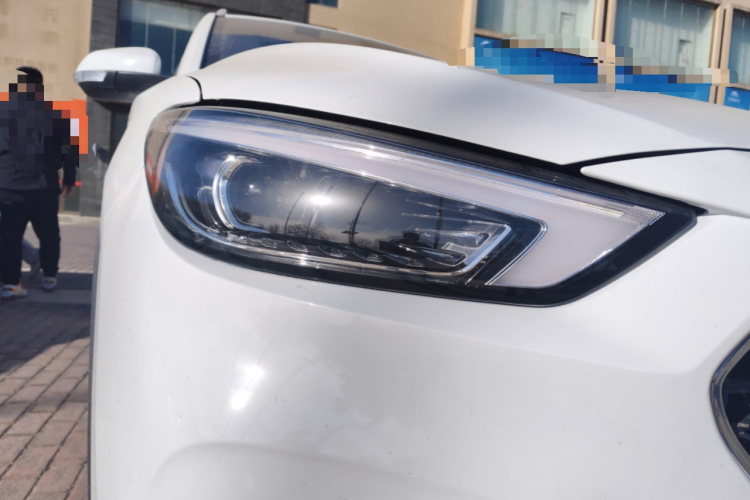 名爵ZS 2020款 180DVVT 自动Lite车身外观6006