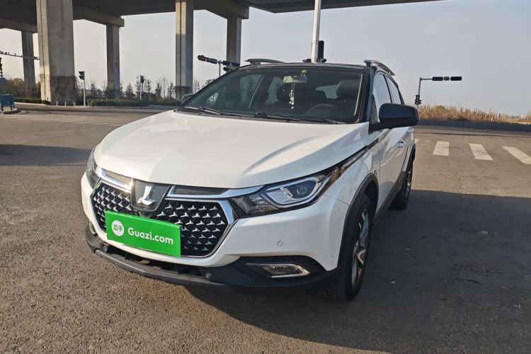 纳智捷 U5 SUV 2017款 1.6L CVT爵士版车身外观1