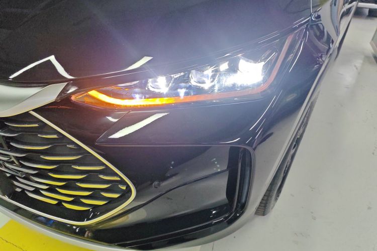 比亚迪 唐新能源 2024款 DM-p 荣耀版 215KM 四驱尊享型局部细节36