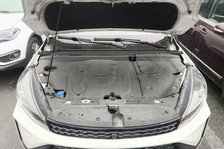 凯翼 炫界Pro 2021款 1.5T CVT劲尊版机舱底盘24