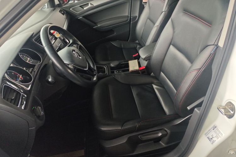 大众 高尔夫 2018款 1.6L 自动舒适型中控内饰19