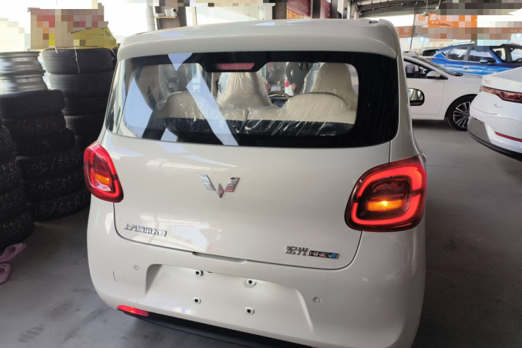 五菱汽车 宏光MINIEV 2025款 四门版 进阶款车身外观6