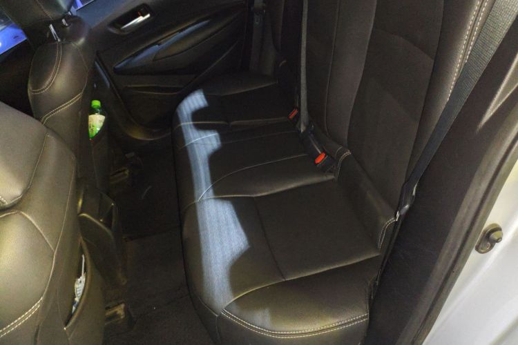 丰田 卡罗拉 2021款 1.2T S-CVT 精英版中控内饰7004