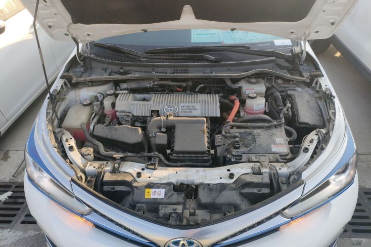 丰田 卡罗拉双擎E+ 2019款 1.8L E-CVT领先版局部细节24