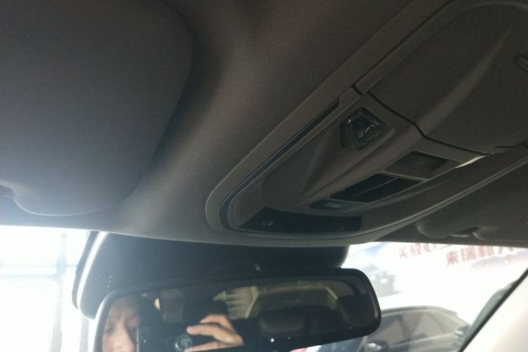 哈弗H6 2022款  第三代 1.5T 自动两驱Supreme+中控内饰22