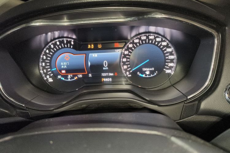 福特 蒙迪欧 2017款 EcoBoost 245 豪华运动型中控内饰15