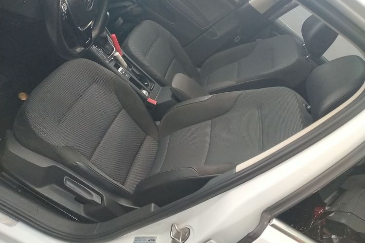 大众 高尔夫 2019款 280TSI DSG舒适型 国V局部细节19