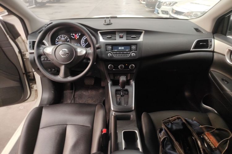 日产 轩逸 2021款 经典 1.6XL CVT豪华版中控内饰7002