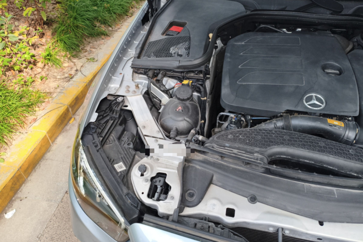 奔驰E级 2021款 改款 E 300 L 运动时尚型局部细节9006