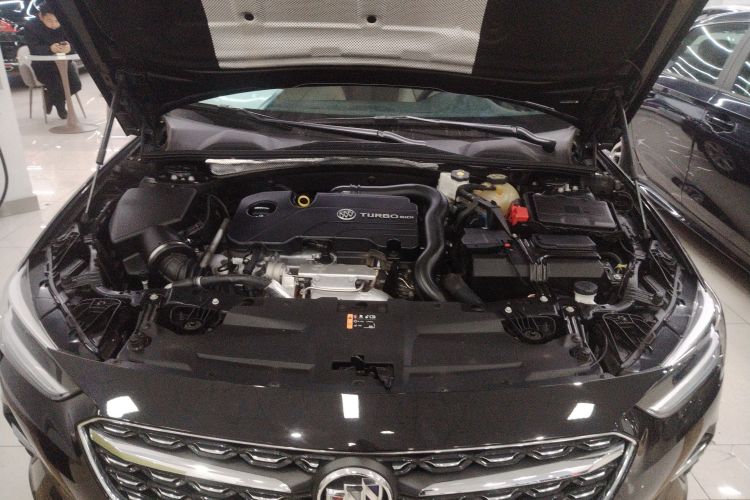 别克 君威 2021款 552T 精英型机舱底盘24