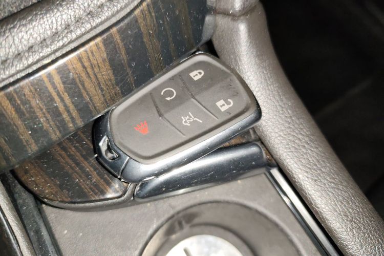 凯迪拉克XT5 2018款 28T 四驱豪华型中控内饰11