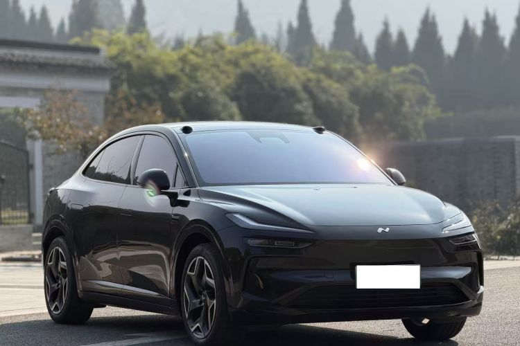 乐道L60 2024款 60kWh 四驱版车身外观3