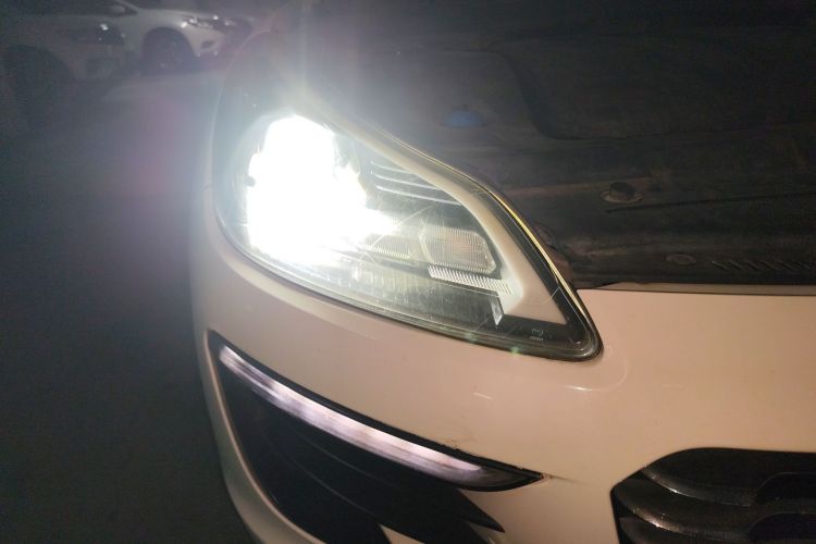 众泰SR9 2017款 2.0T 自动极致之光版车身外观6006