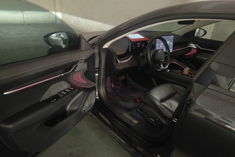 极氪001 2022款 长续航双电机 WE版中控内饰20