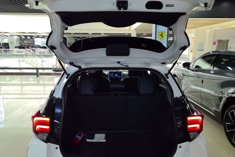 丰田 YARiS L 致炫 2021款 致炫X 1.5L CVT豪华版局部细节23