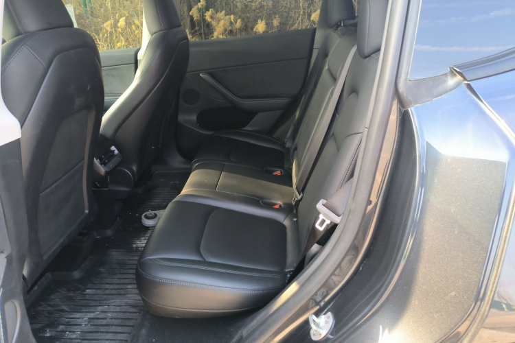 特斯拉 Model Y 2024款 后轮驱动版中控内饰21